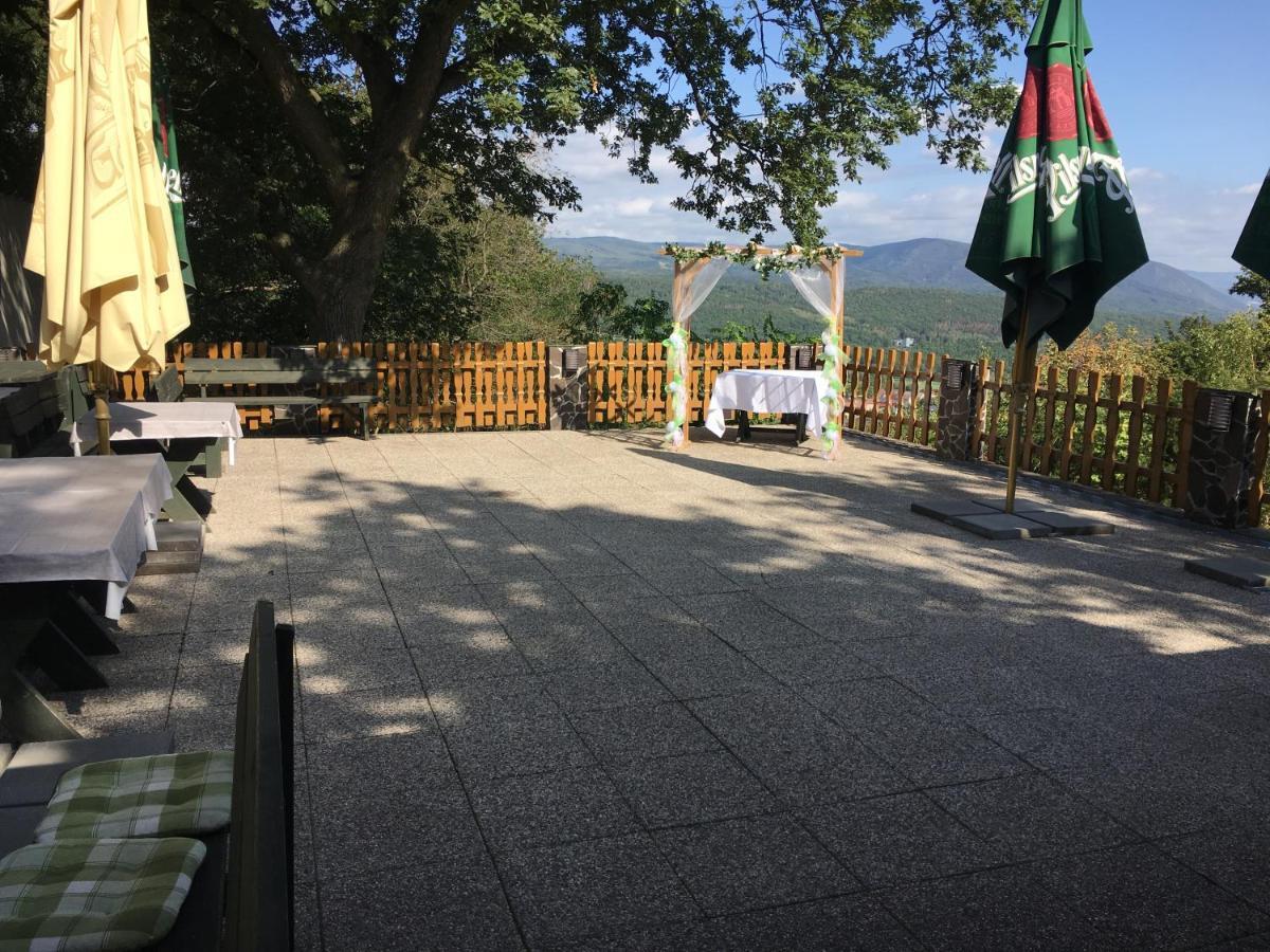 Forrest Hotel Chomutov Exterior photo